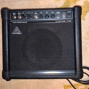 guitar amp Behringer